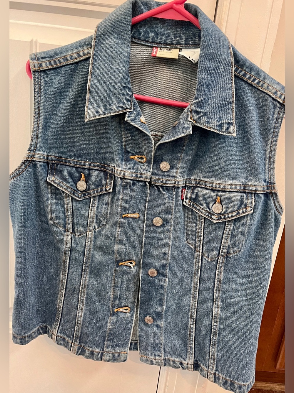 Levi's Blue Denim Sleeveless Jacket Vest Excellent condition for vintage